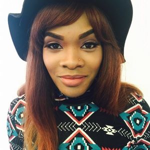 Meet your Posher, Yolanda