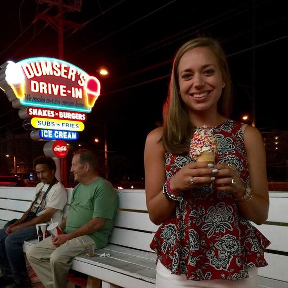 Meet your Posher, Caroline - Picture 1 of 1