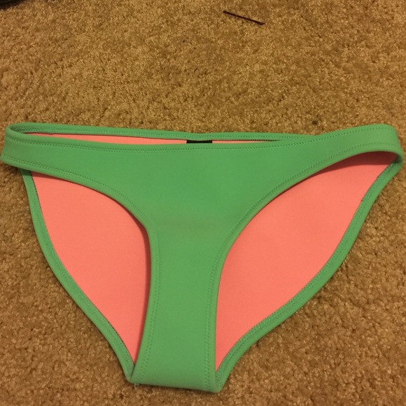 Triangle Bambi bubble mint bottoms