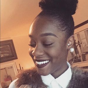 Meet your Posher, Briana