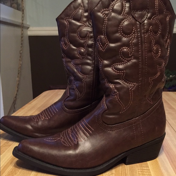 Madden Girl cowboy boots size 7