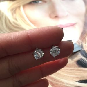 💰SALE 925 Sterling silver heart stud earring