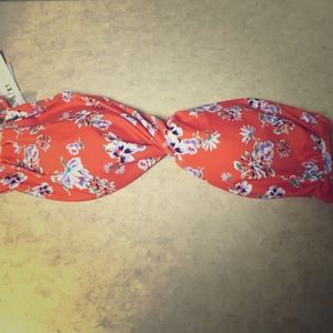 BNWT Roxy Bandeau swim top.