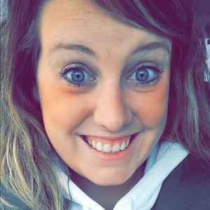 Meet your Posher, Lydia