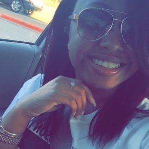 Meet your Posher, Jasmine