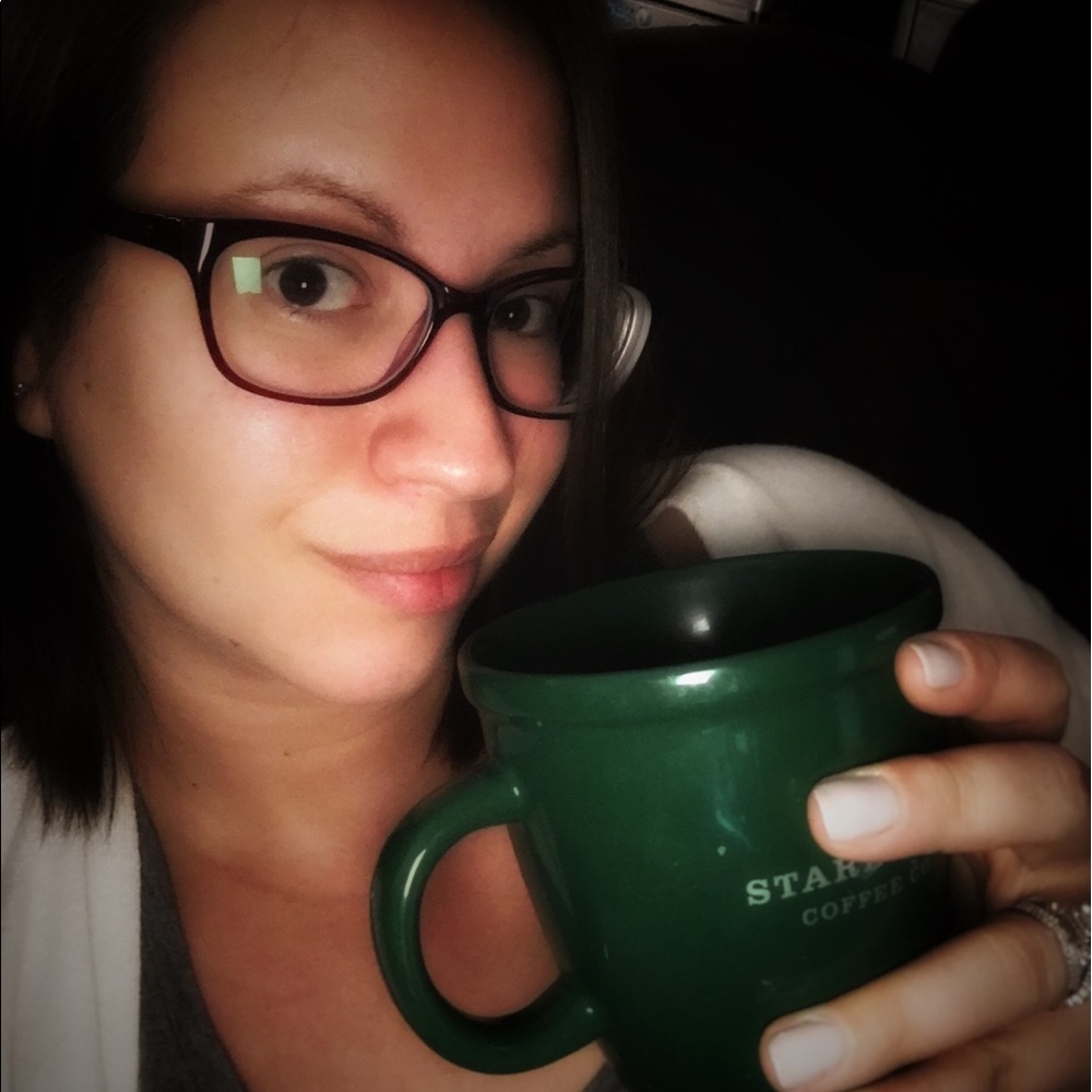 Meet your Posher, Nicole