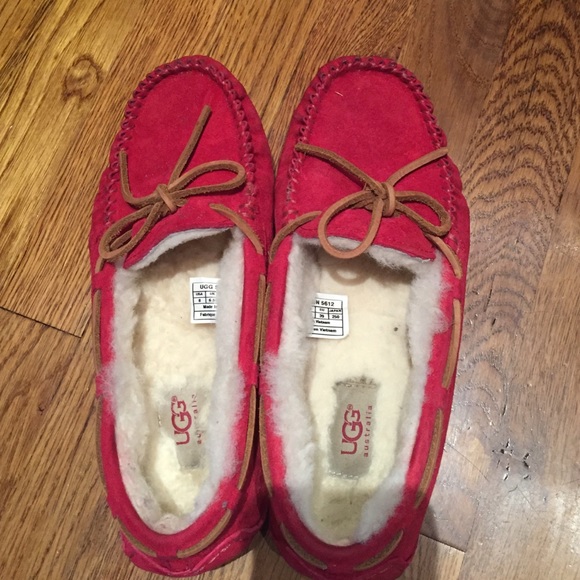 Red uggs size 8