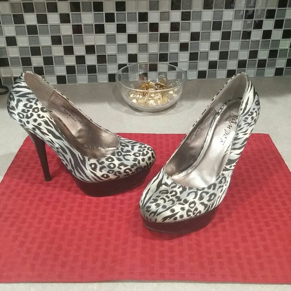Leopard Gray & Black high heels