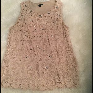 Gorgeous sleeveless top!