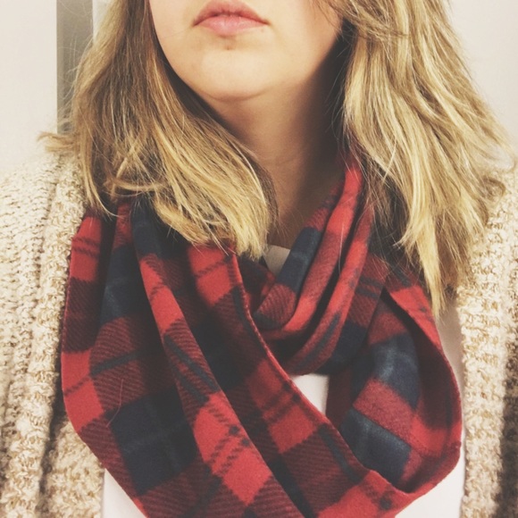 Old Navy Plaid Infinity Scarf NWT