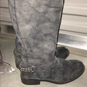 Grey boots