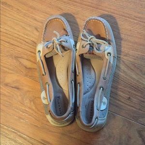 Sperrys size 8