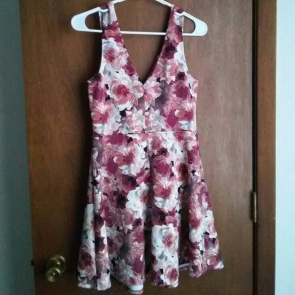 Pink floral dress M