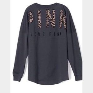 ✨ON HOLD✨• RARE •✨PINK  sweatshirt✨✨