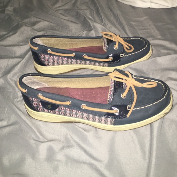 Navy Sperrys practically brand new only worn once!