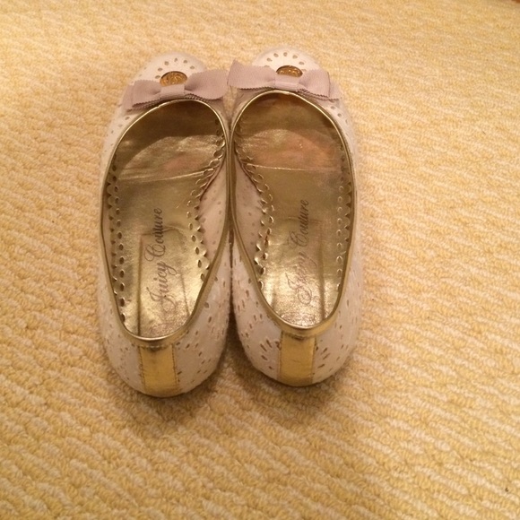 Juicy Couture White eyelet flats - Picture 2 of 3