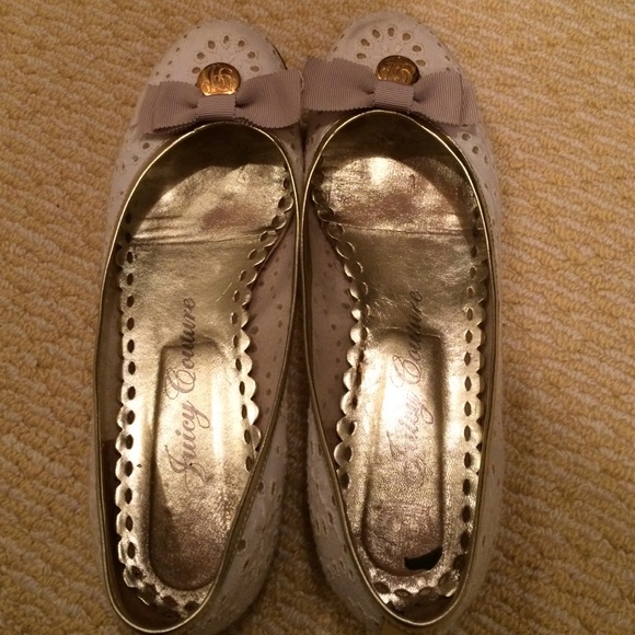 Juicy Couture White eyelet flats - Picture 3 of 3