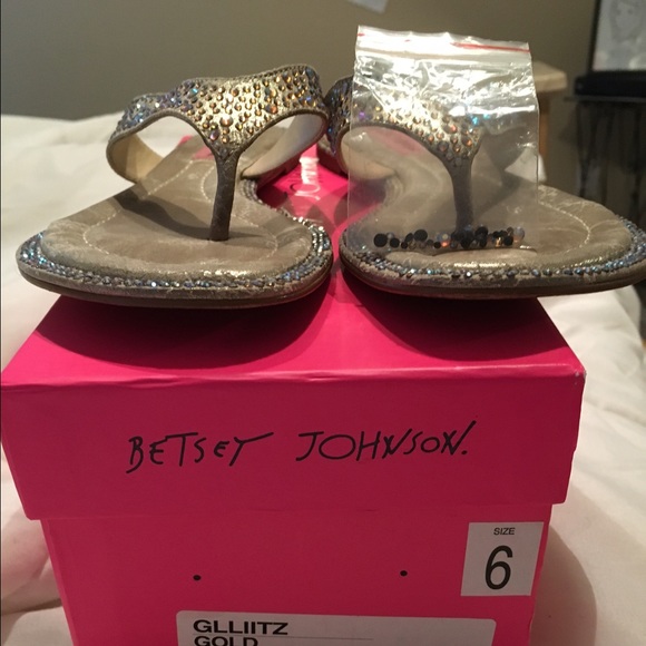 Sandals - Picture 3 of 4