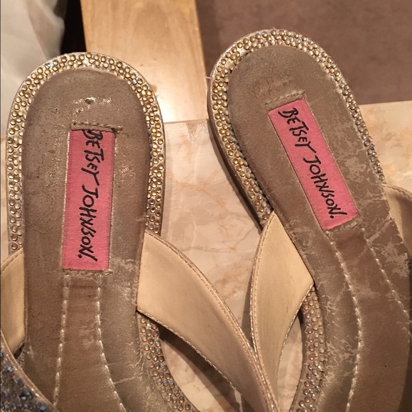 Sandals - Picture 4 of 4