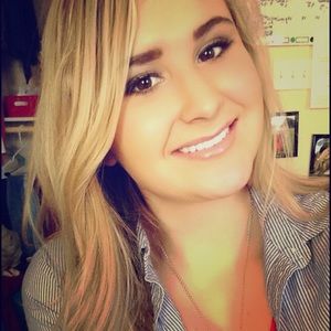 Meet your Posher, Nicole