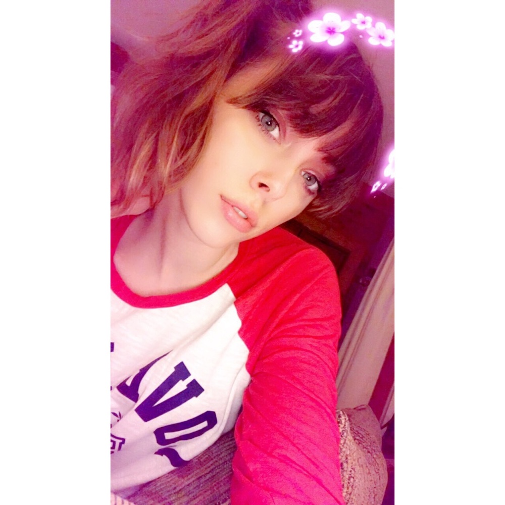 Meet your Posher, Kimberly. 💋