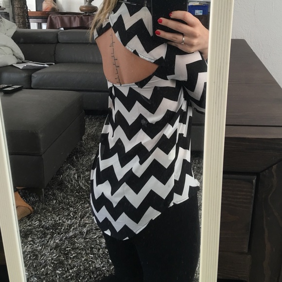 Open Back Chevron Top - Picture 2 of 4