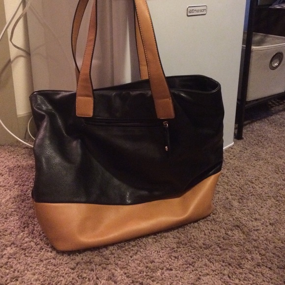 Purse - Picture 2 of 4