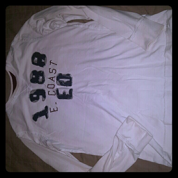 American eagle white long sleeve