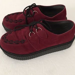 Platform shoes, creepers