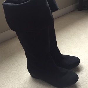 Black suede wedge also boots