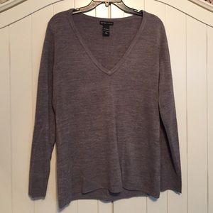 Gray ny&co v neck sweater