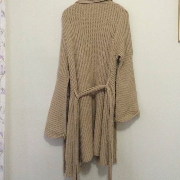 Long tan cardigan - Picture 4 of 4