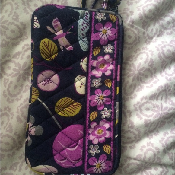 ❌SOLD❌ Vera Bradley Wallet and Wristlet - Picture 1 of 2