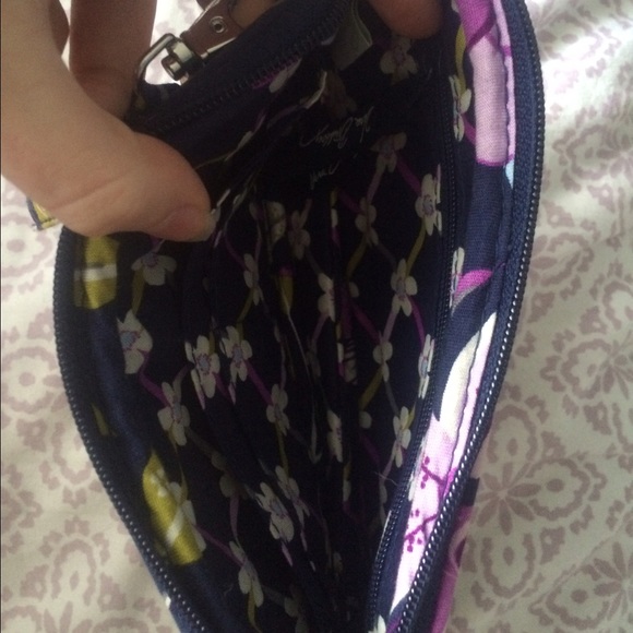 ❌SOLD❌ Vera Bradley Wallet and Wristlet - Picture 2 of 2