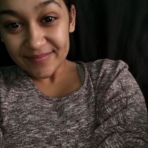 Meet your Posher, Jasminia