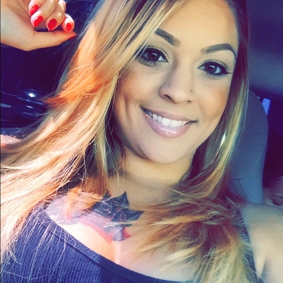 Meet your Posher, Laura - Picture 4 of 6