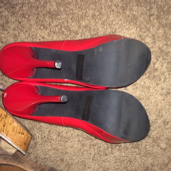Shoes - Picture 4 of 4