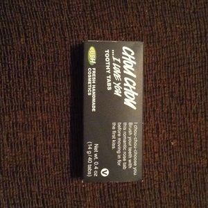 Chou Chou I Love You Toothy Tabs from Lush