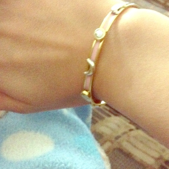This is a very cute bracelet