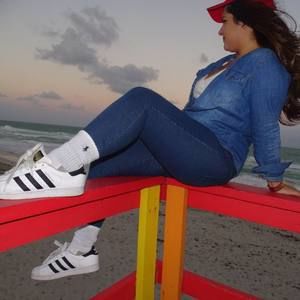 Meet your Posher, Daniella