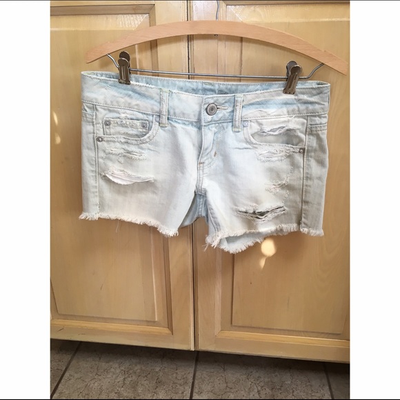 Cute light Jean shorts