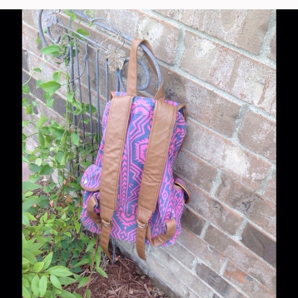 Aztec backpack - Picture 2 of 2