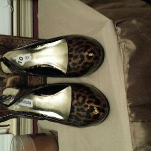 Steve Madden Leopard Pumps