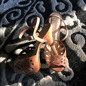 Beautiful brown heels