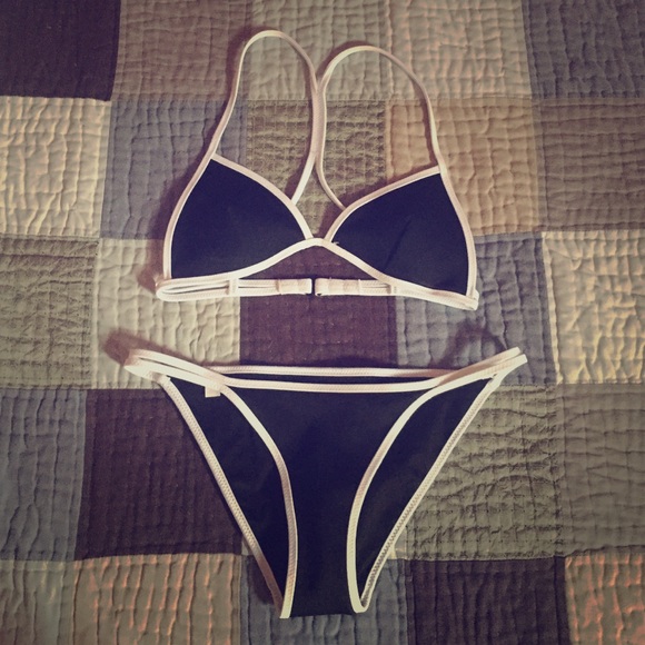 *RESERVED* TRIANGLE TOP & NEOPRENE STRING BOTTOM