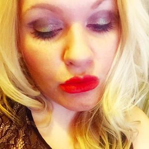 Meet your Posher, Bonita