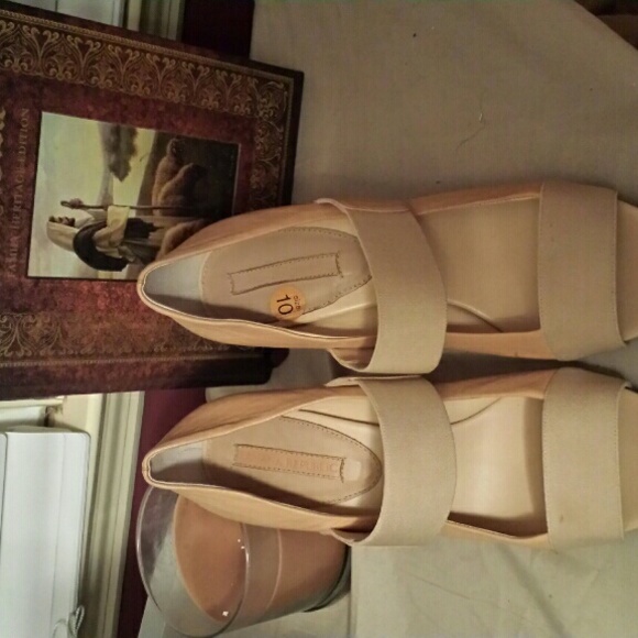 Beige Banana Republic Stacked Heel
