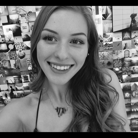 Meet your Posher, Jade