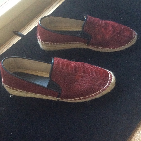 PRICE DROP Zara Burgundy Low Tops.      13