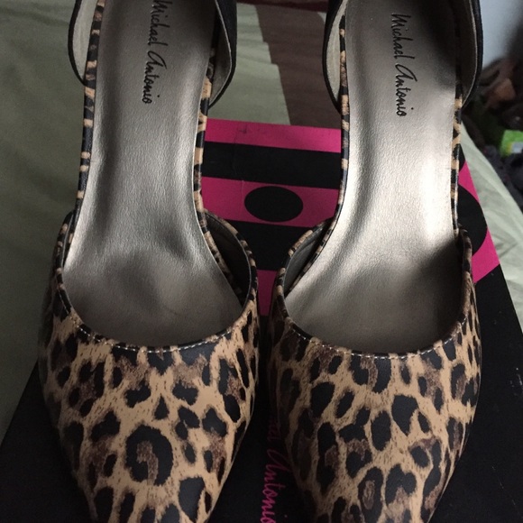 New - Picture 3 of 4